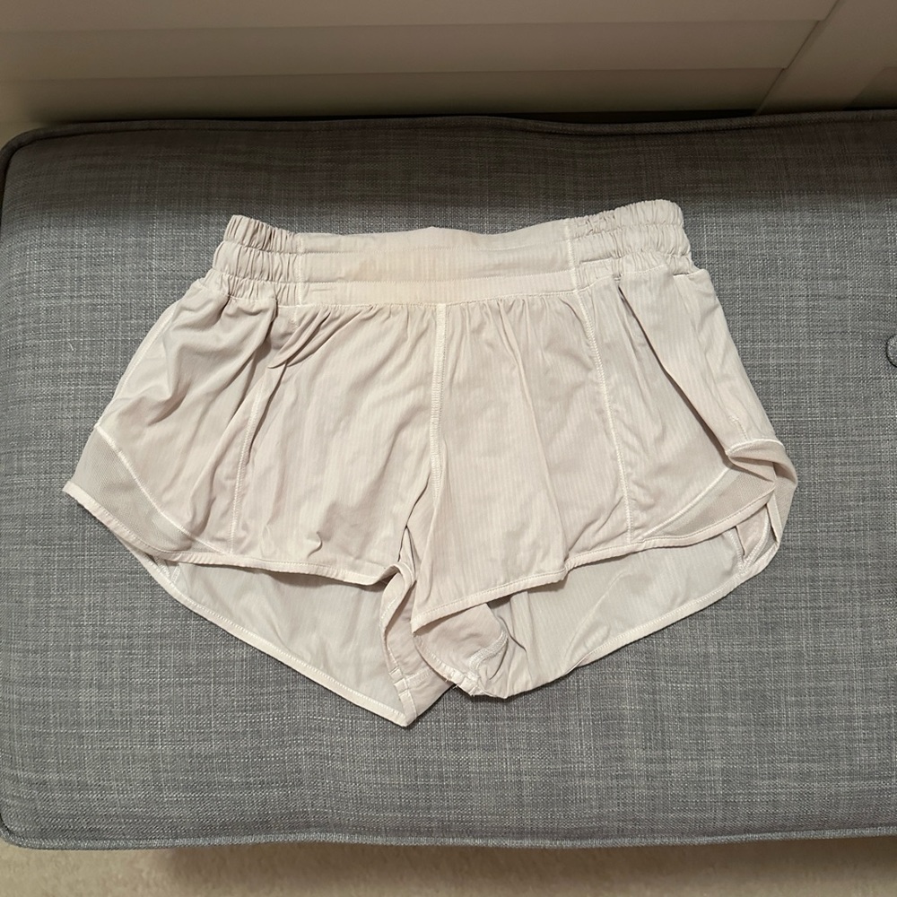Lululemon hotty hot white shorts